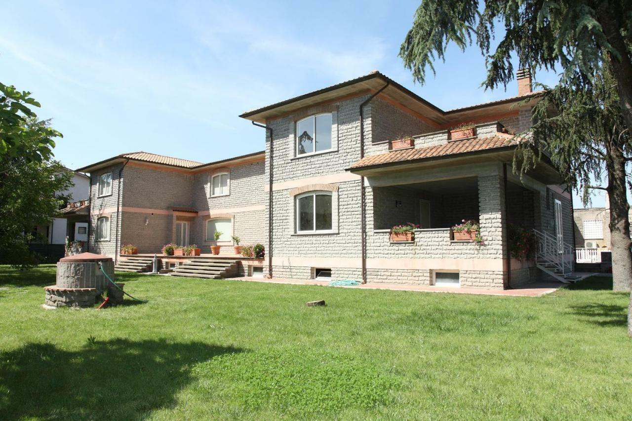 La Casa Di Sofia - Casa Vacanza Monterosi Экстерьер фото